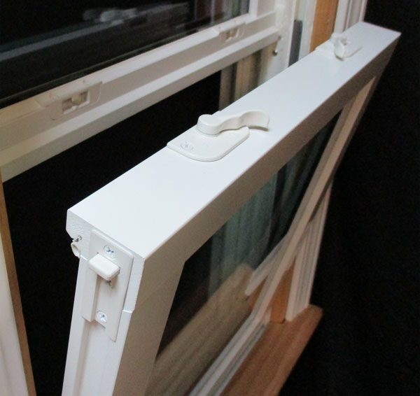 Window locking mechanism for tilt and lock